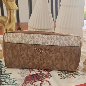 Michael Kors Signature Brown and Cream Wallet JET SET HUSK MULTI